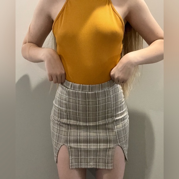 Vibe Sportswear Skirt - Picture 2 of 3